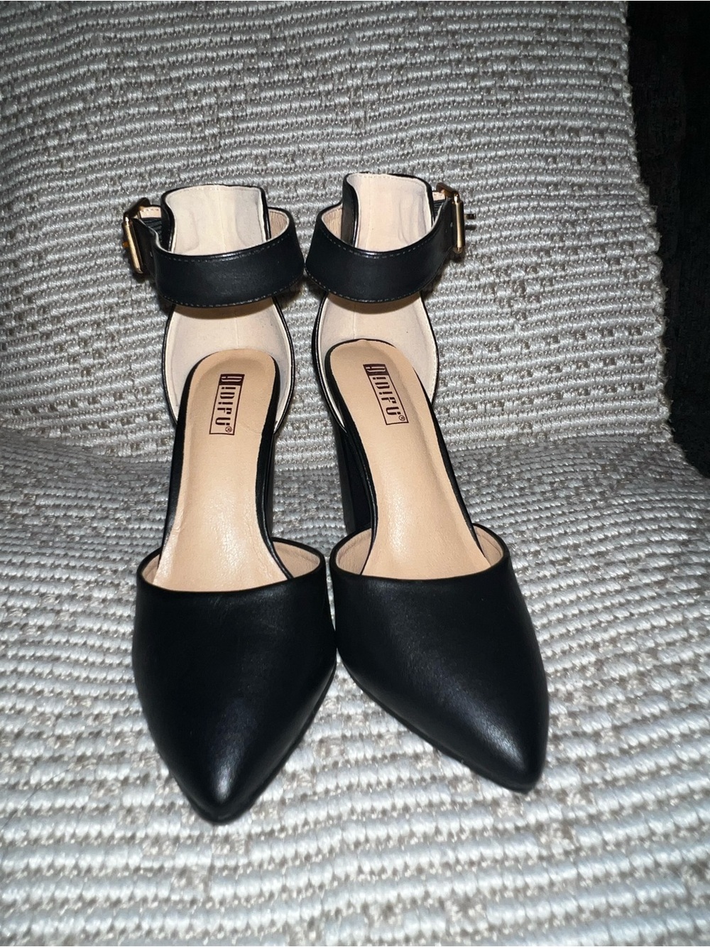 Black Pointed Ankle-Strap Pumps - Unknown Brand